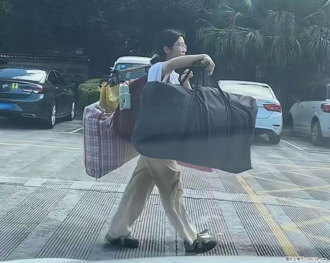 全网追的“扁担女孩”,找了一份暑假工,时薪12元 - 三亚生活资讯 - 三亚28生活网 sanya.28life.com